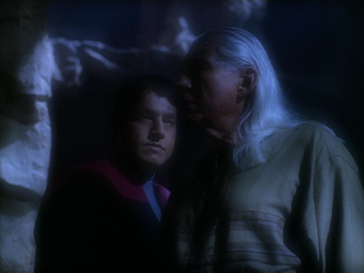 extant_StarTrek_VOY_5x19-TheFight_01716.jpg