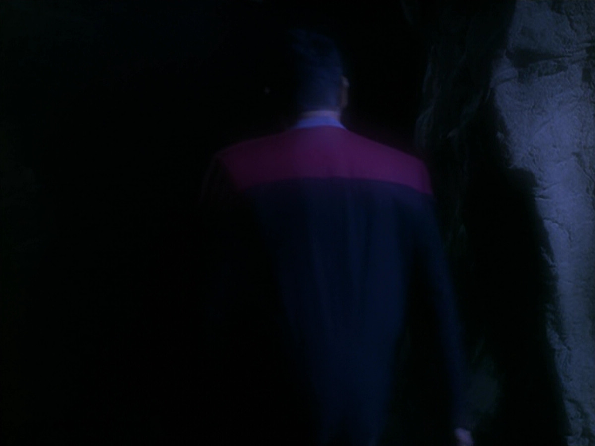 extant_StarTrek_VOY_5x19-TheFight_01770.jpg