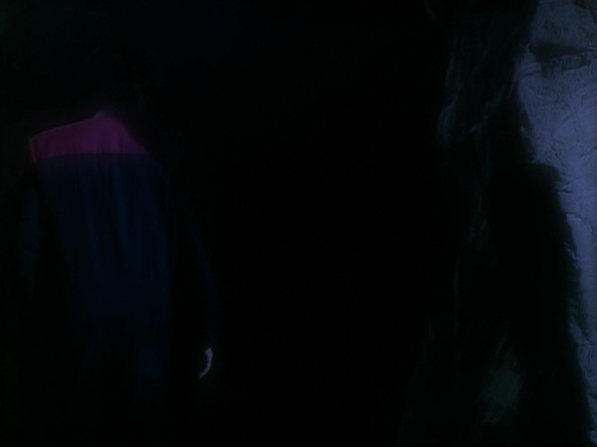 extant_StarTrek_VOY_5x19-TheFight_01773.jpg