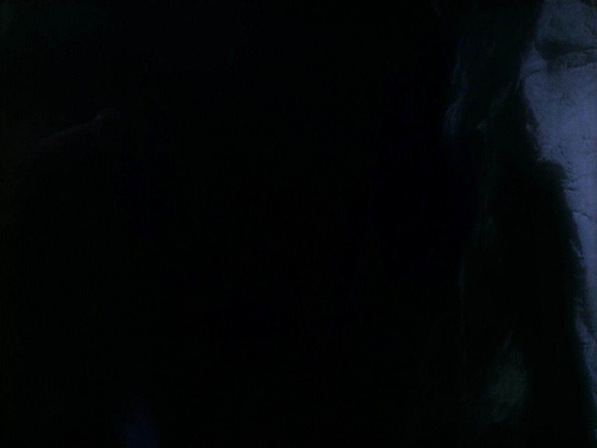 extant_StarTrek_VOY_5x19-TheFight_01774.jpg