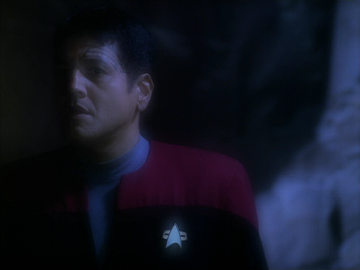 extant_StarTrek_VOY_5x19-TheFight_01794.jpg
