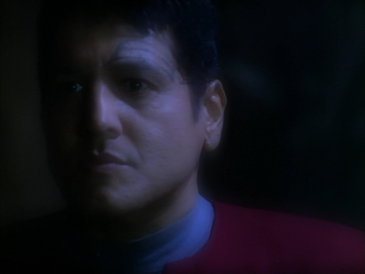 extant_StarTrek_VOY_5x19-TheFight_01805.jpg