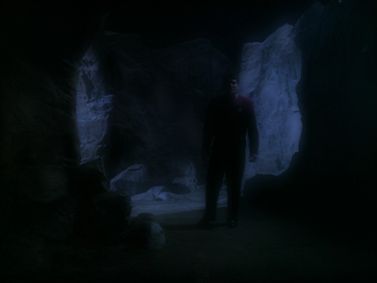 extant_StarTrek_VOY_5x19-TheFight_01809.jpg