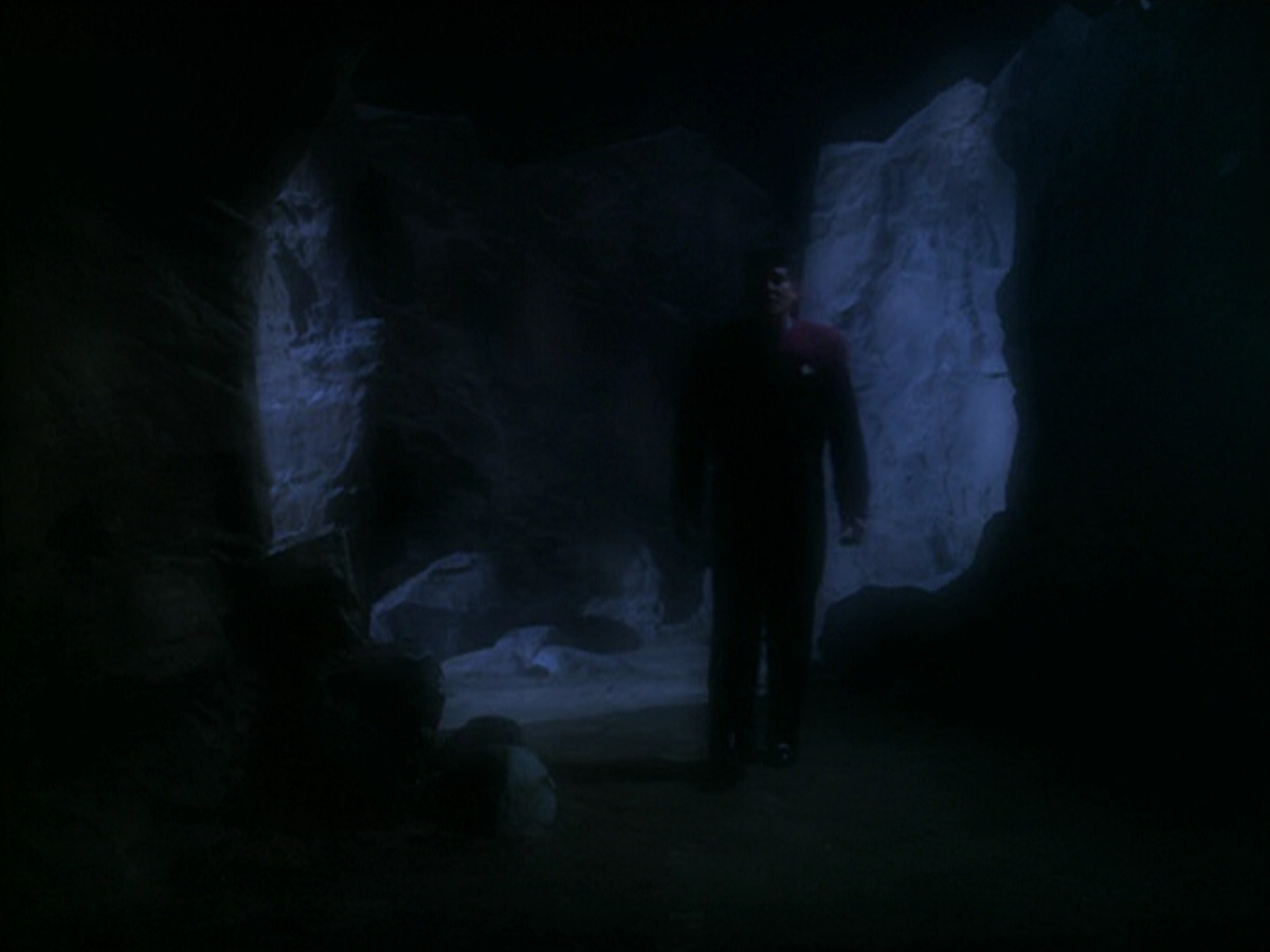 extant_StarTrek_VOY_5x19-TheFight_01810.jpg