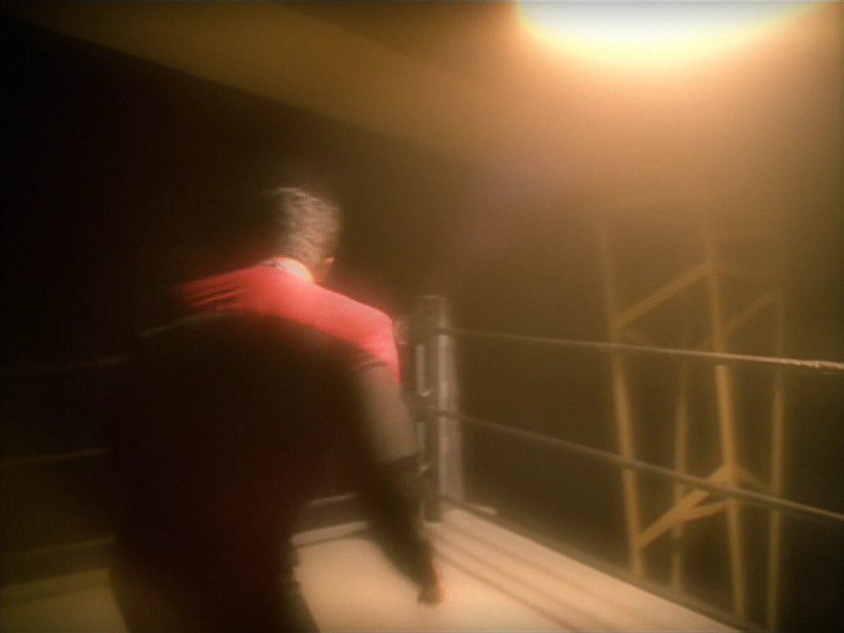 extant_StarTrek_VOY_5x19-TheFight_01832.jpg