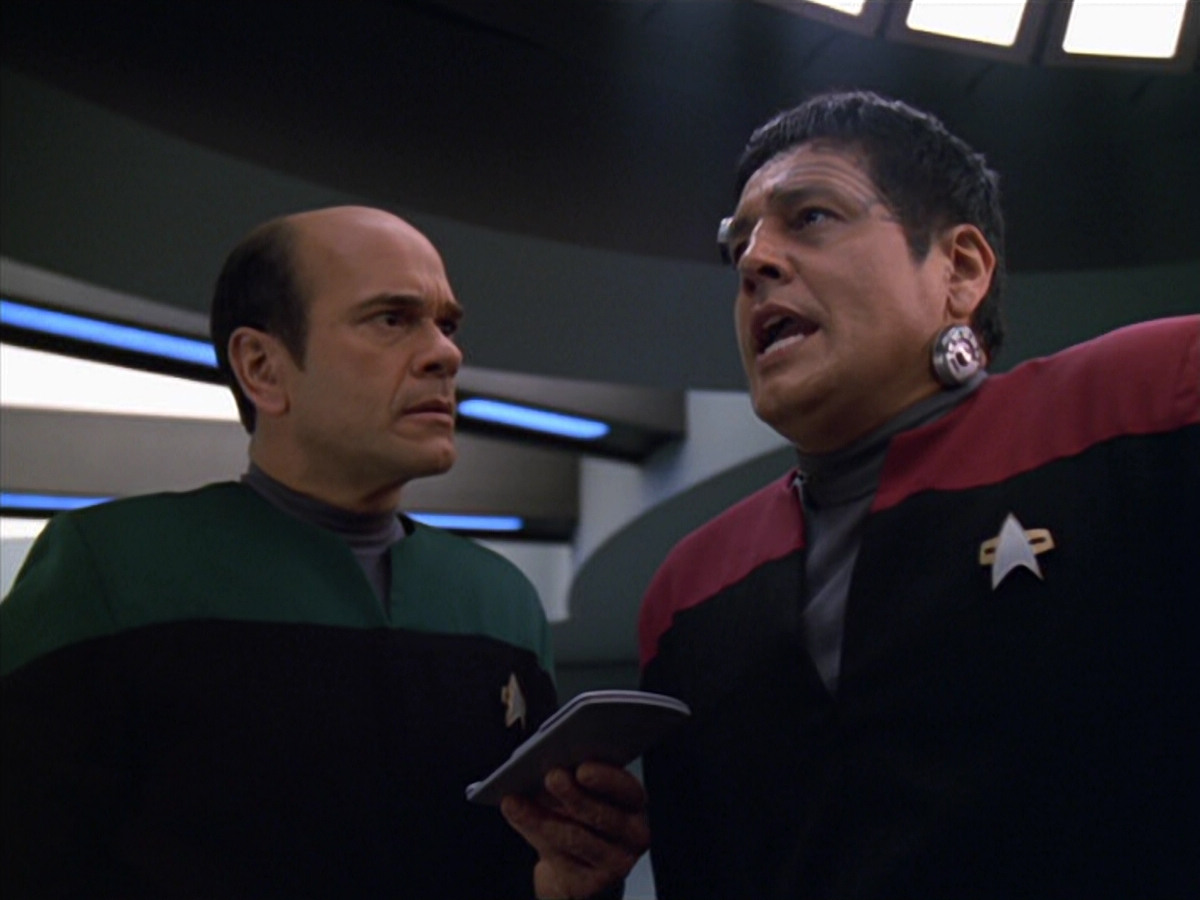 extant_StarTrek_VOY_5x19-TheFight_01893.jpg
