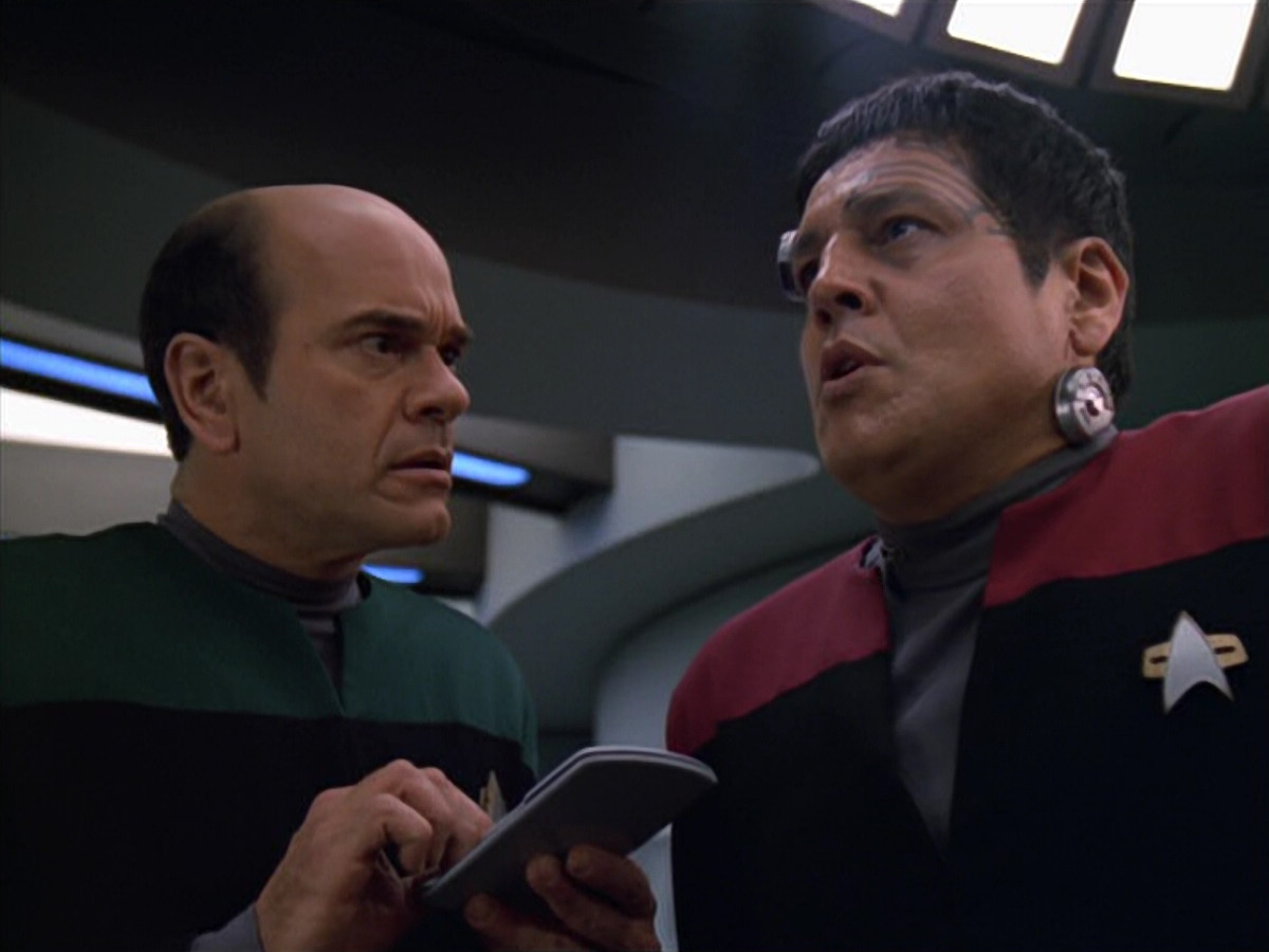 extant_StarTrek_VOY_5x19-TheFight_01900.jpg