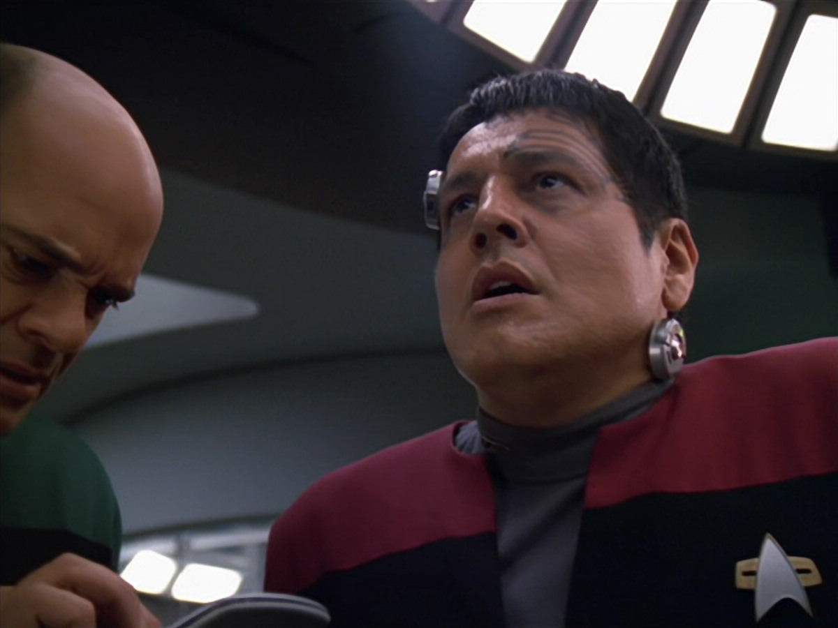 extant_StarTrek_VOY_5x19-TheFight_01913.jpg