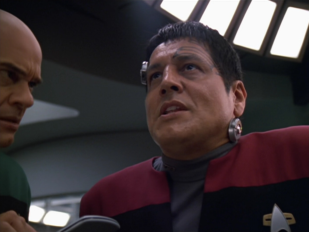 extant_StarTrek_VOY_5x19-TheFight_01914.jpg