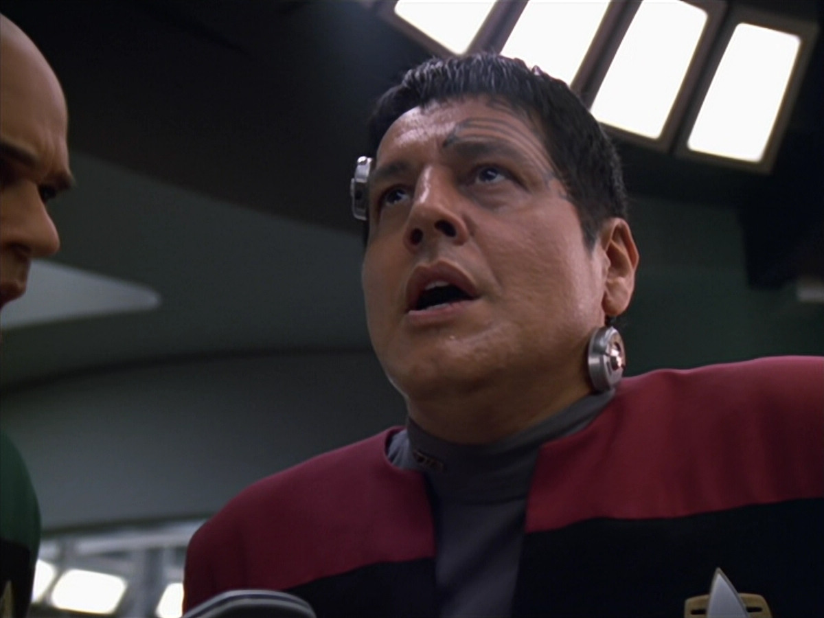 extant_StarTrek_VOY_5x19-TheFight_01915.jpg