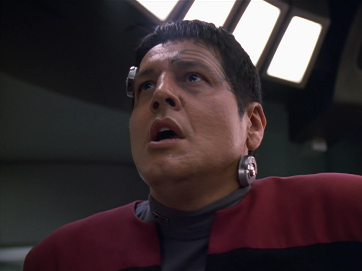 extant_StarTrek_VOY_5x19-TheFight_01919.jpg