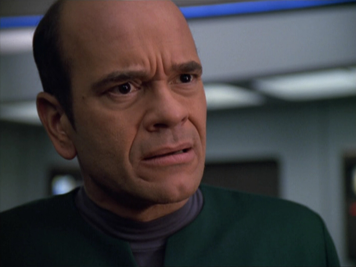 extant_StarTrek_VOY_5x19-TheFight_01926.jpg