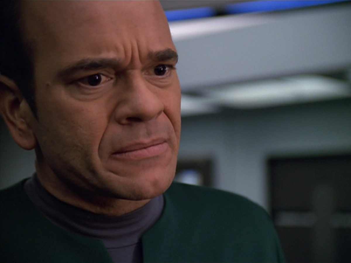 extant_StarTrek_VOY_5x19-TheFight_01950.jpg