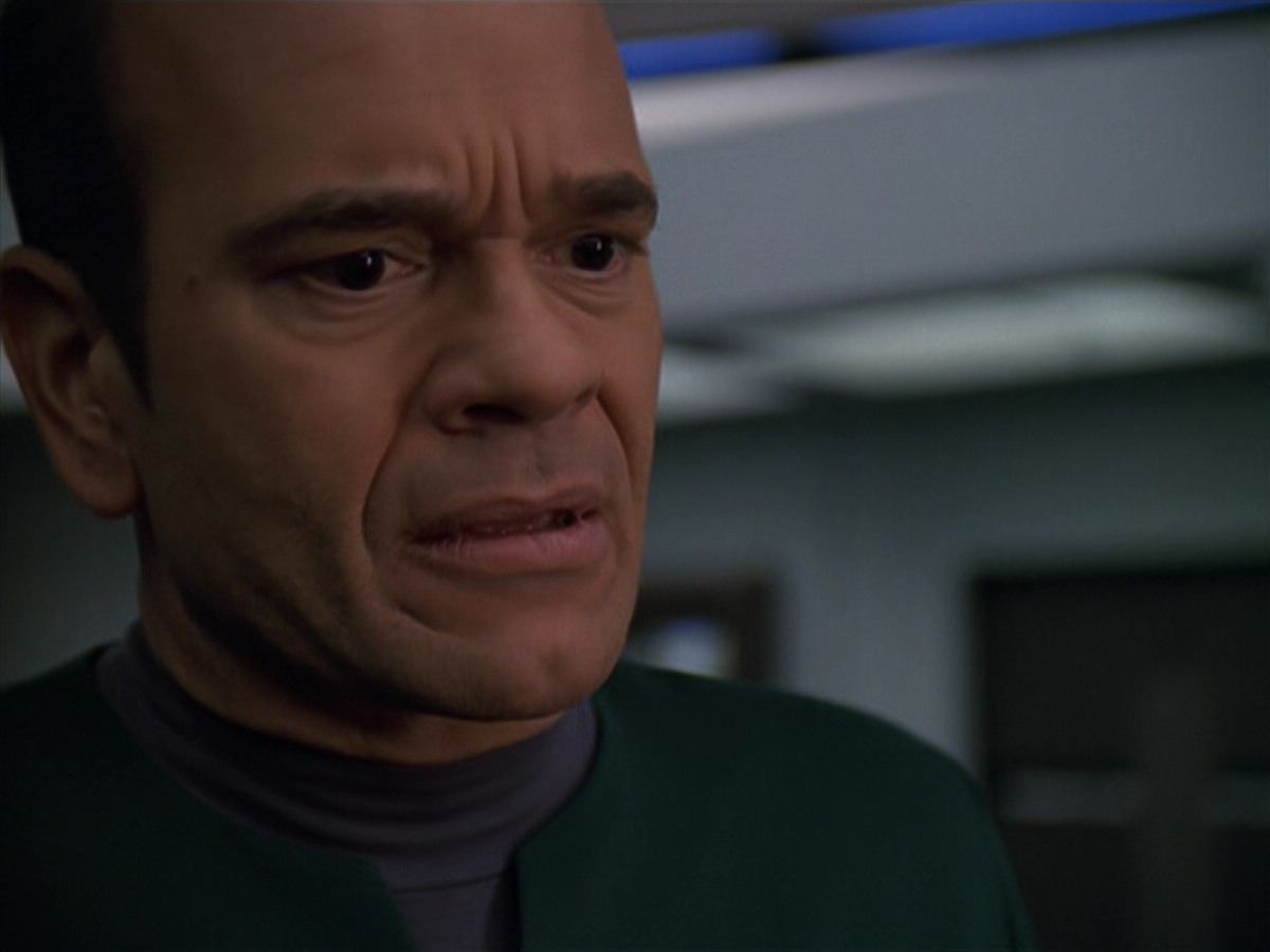 extant_StarTrek_VOY_5x19-TheFight_01951.jpg