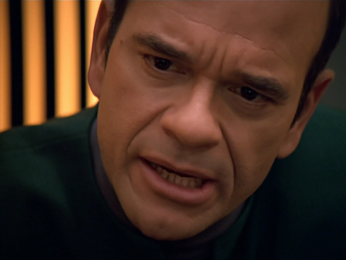 extant_StarTrek_VOY_5x19-TheFight_02102.jpg