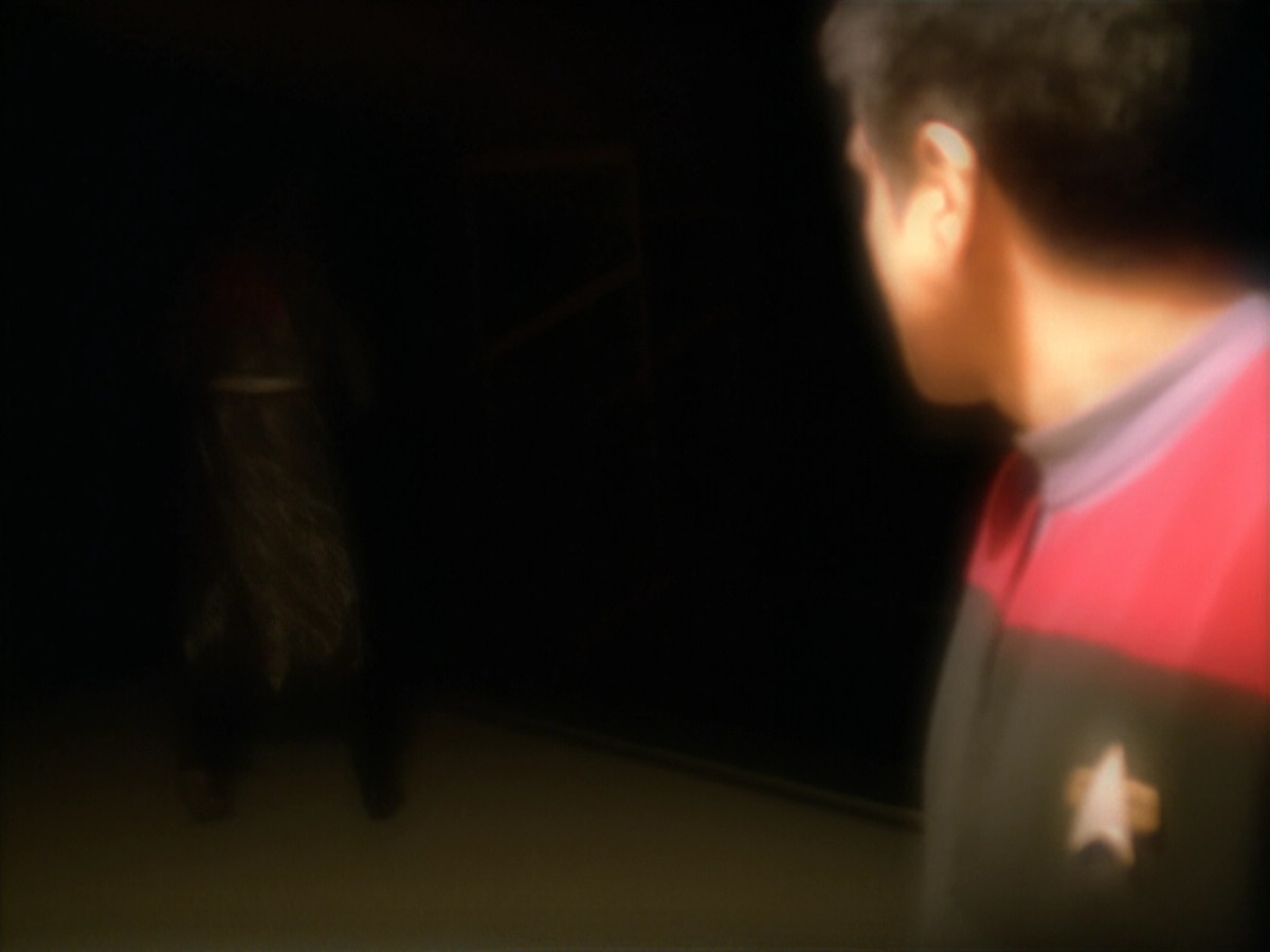 extant_StarTrek_VOY_5x19-TheFight_02130.jpg