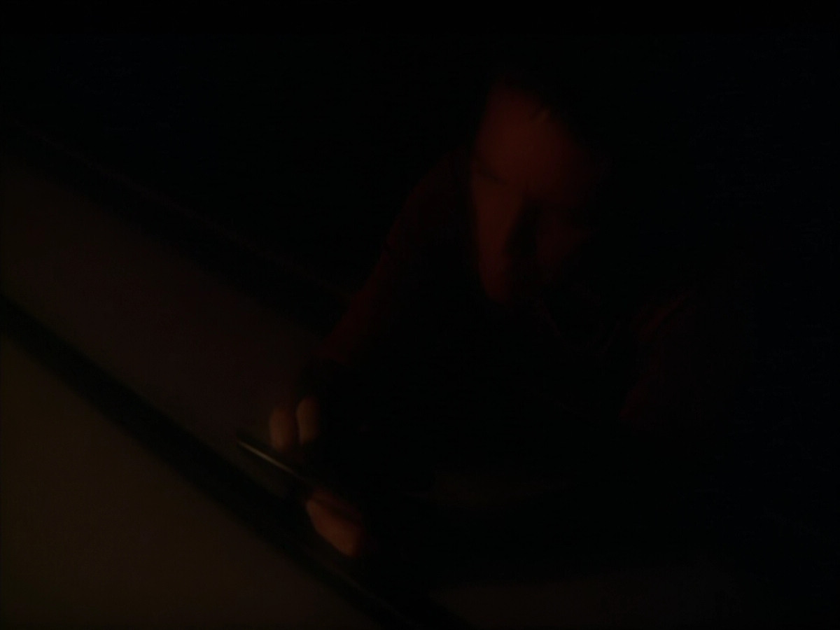 extant_StarTrek_VOY_5x19-TheFight_02193.jpg