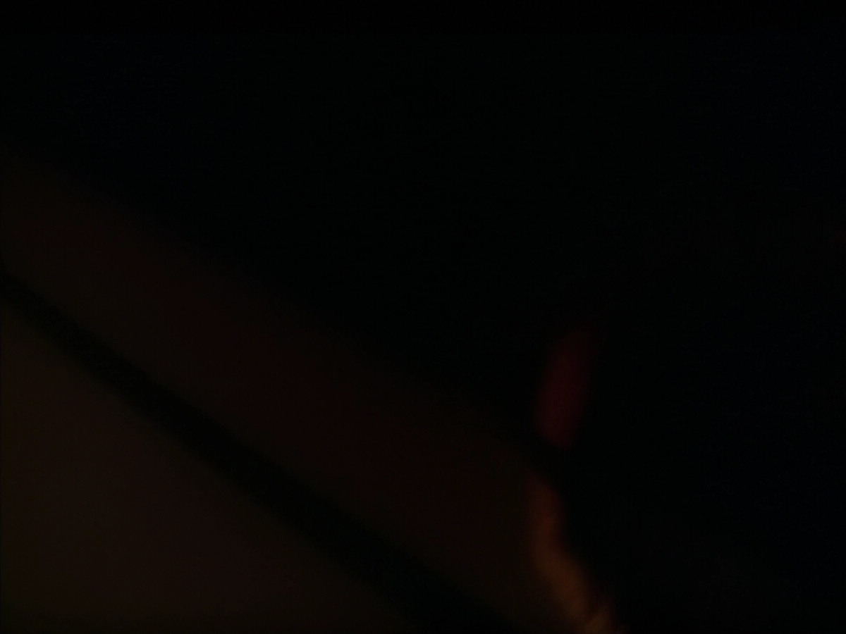 extant_StarTrek_VOY_5x19-TheFight_02220.jpg