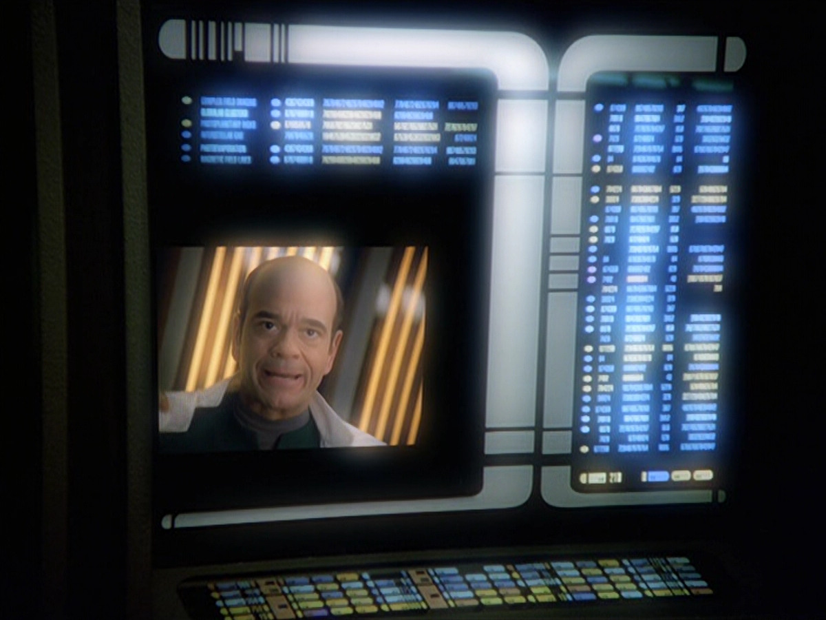 extant_StarTrek_VOY_5x19-TheFight_02335.jpg