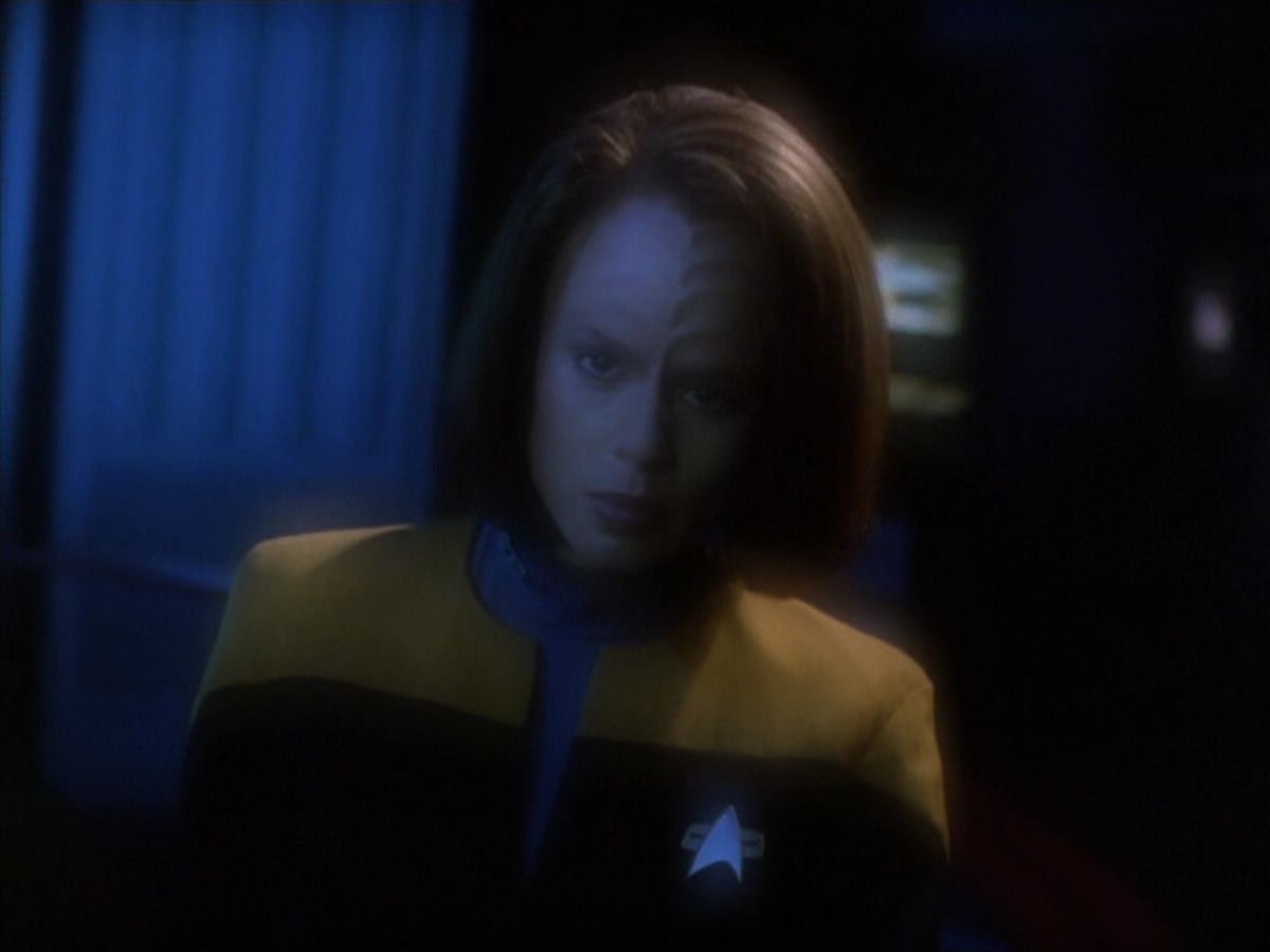 extant_StarTrek_VOY_5x19-TheFight_02467.jpg