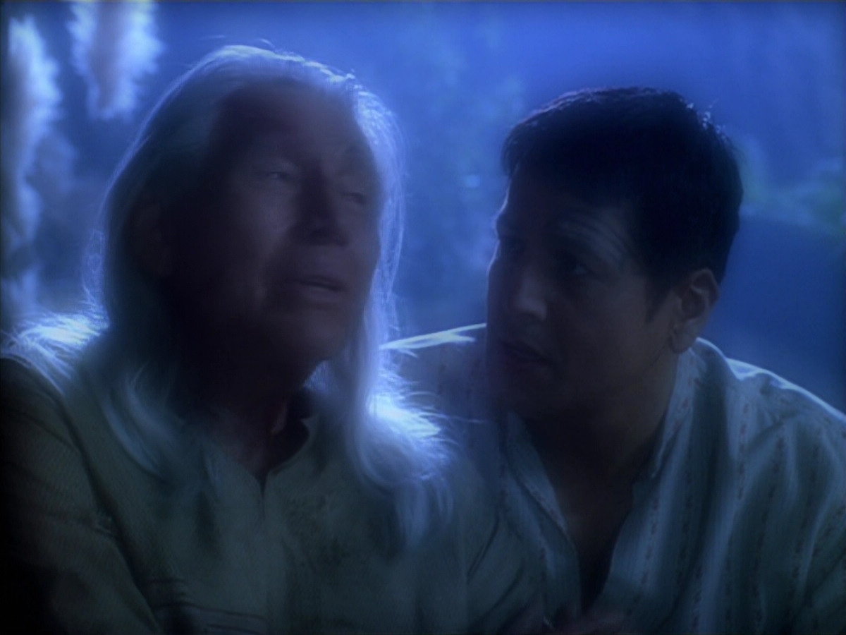extant_StarTrek_VOY_5x19-TheFight_02546.jpg