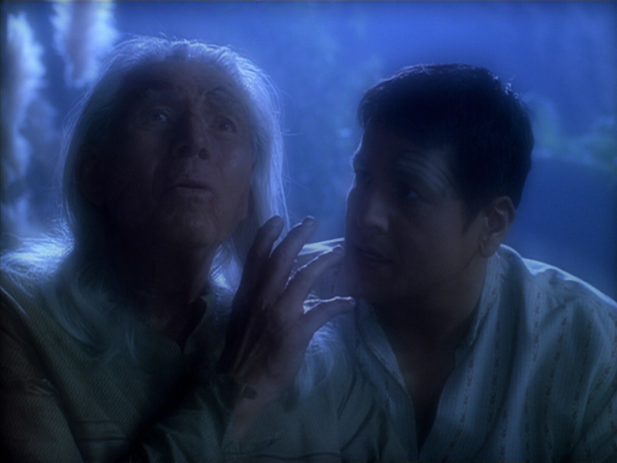 extant_StarTrek_VOY_5x19-TheFight_02555.jpg