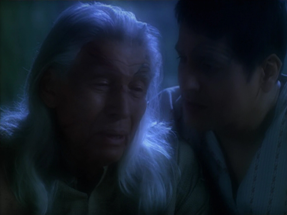extant_StarTrek_VOY_5x19-TheFight_02625.jpg