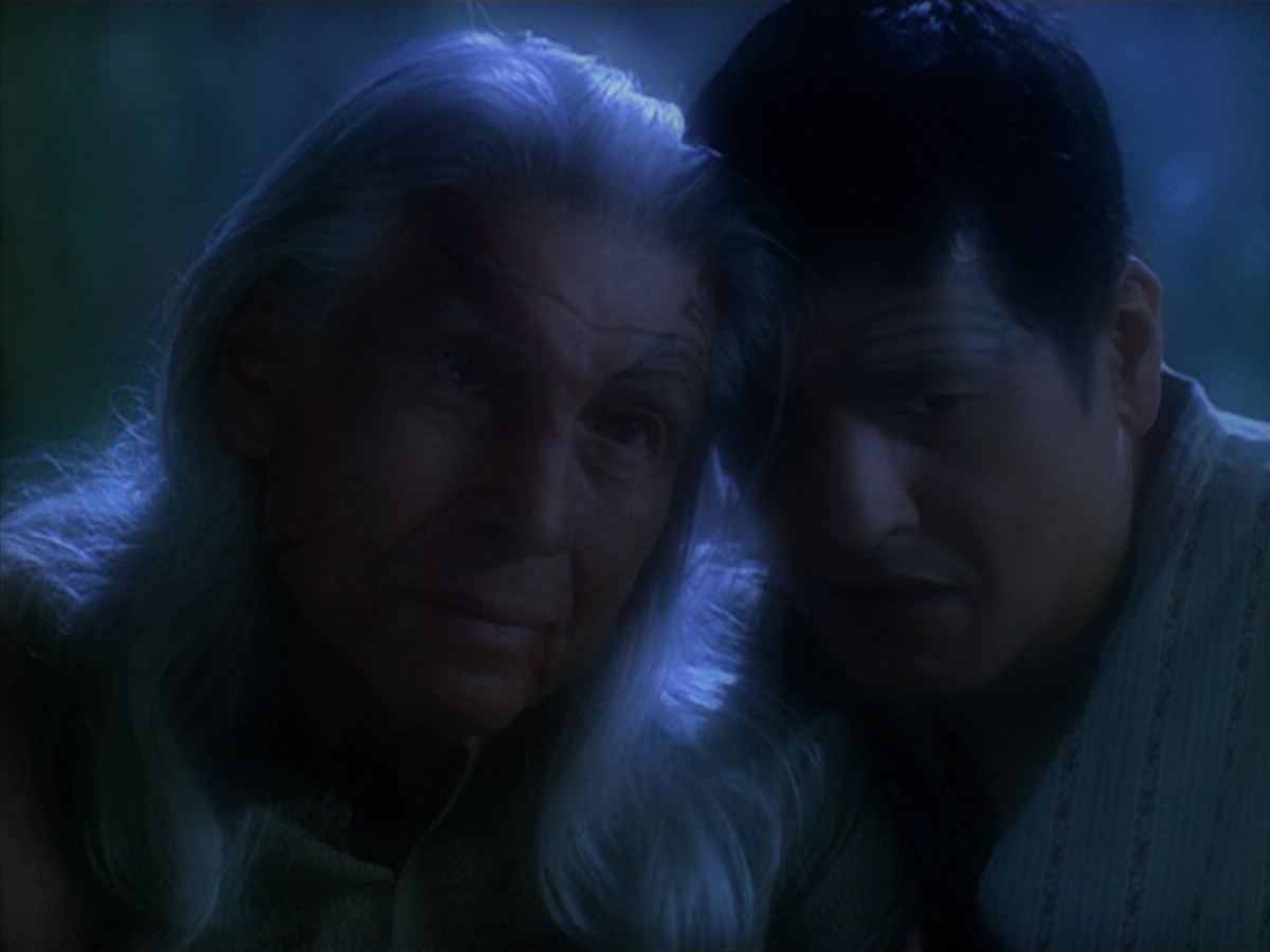 extant_StarTrek_VOY_5x19-TheFight_02646.jpg