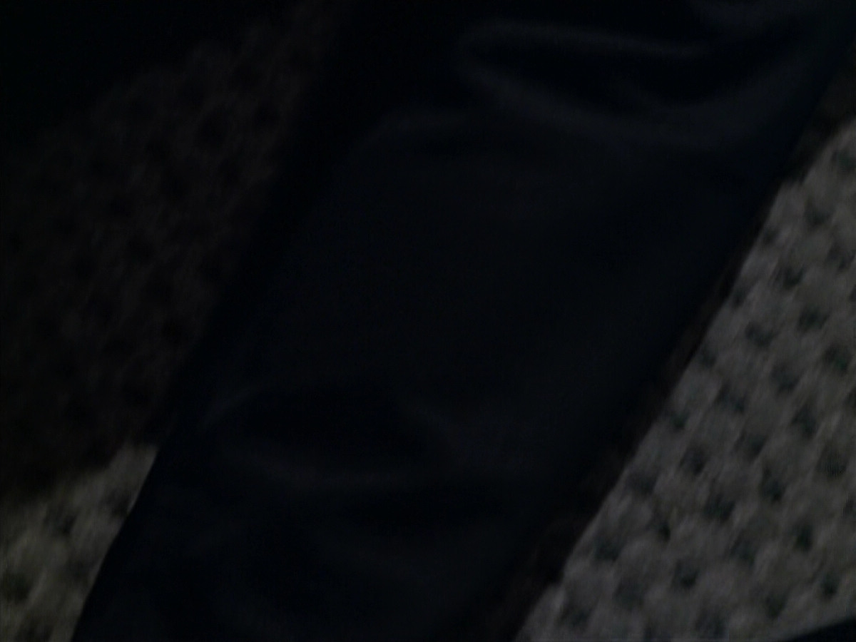 extant_StarTrek_VOY_5x19-TheFight_02745.jpg