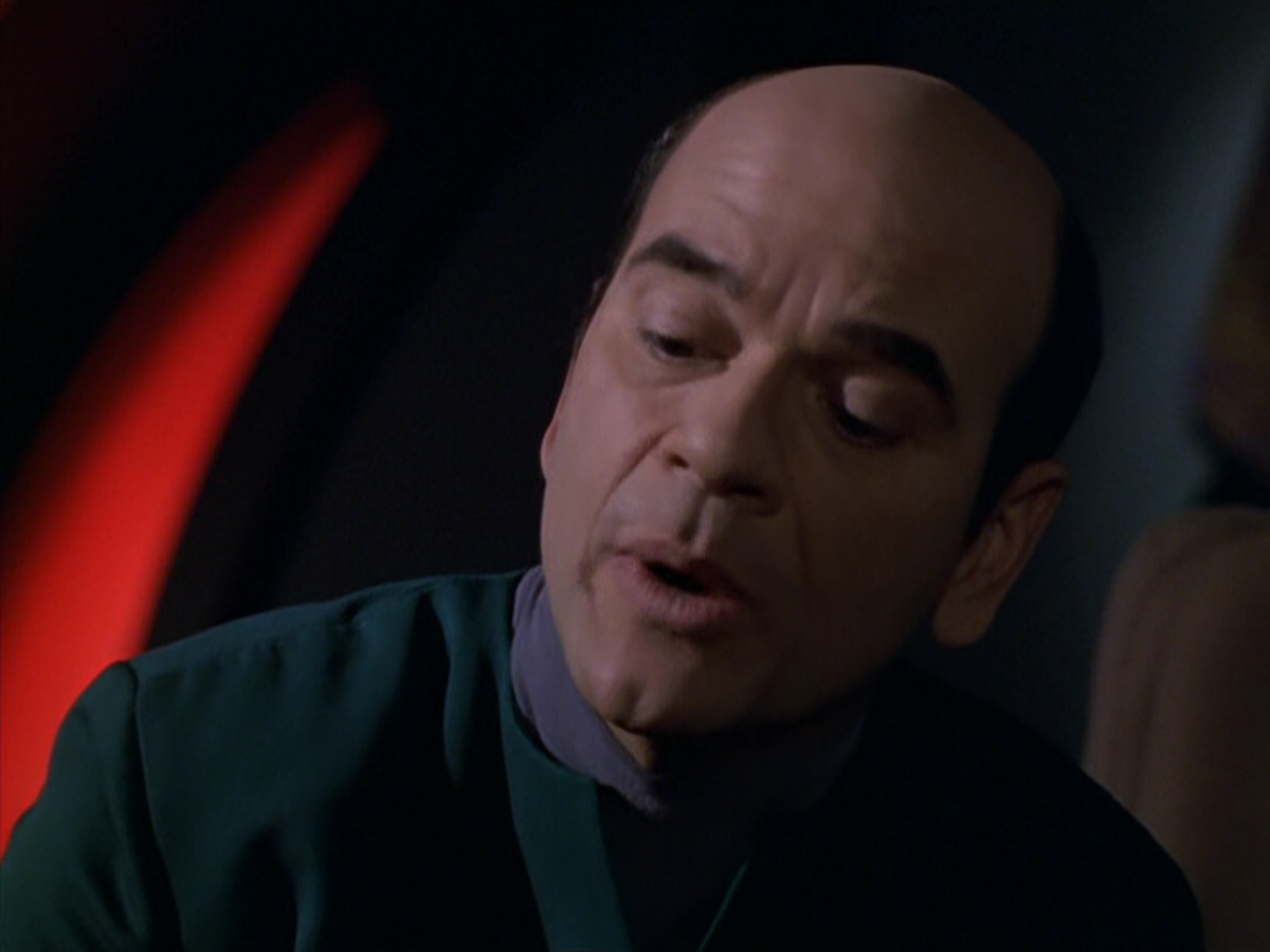 extant_StarTrek_VOY_5x19-TheFight_02764.jpg