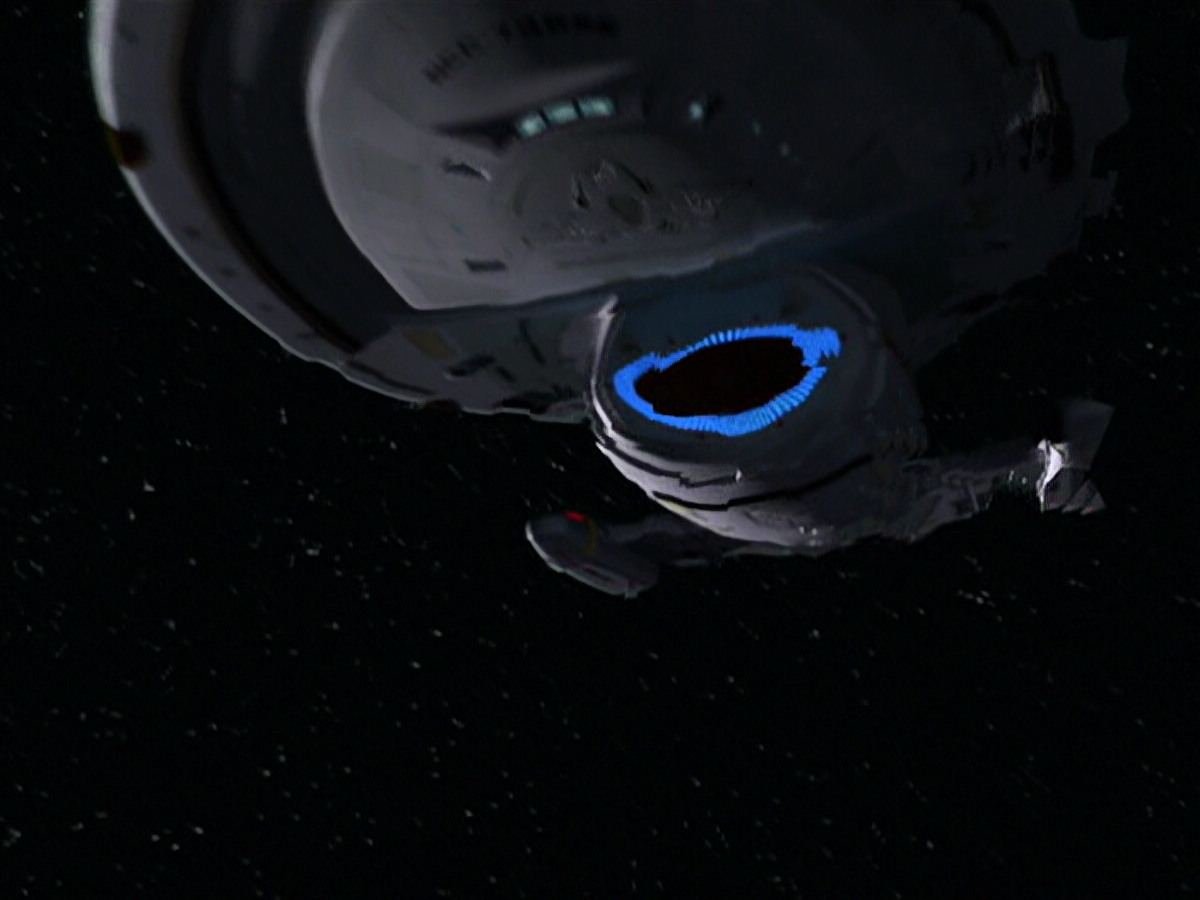 extant_StarTrek_VOY_5x19-TheFight_02787.jpg