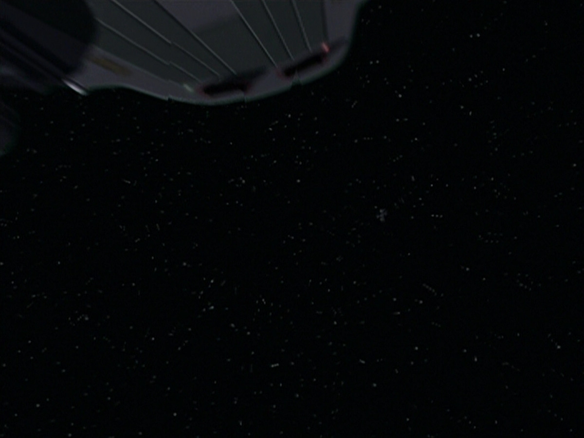 extant_StarTrek_VOY_5x19-TheFight_02790.jpg