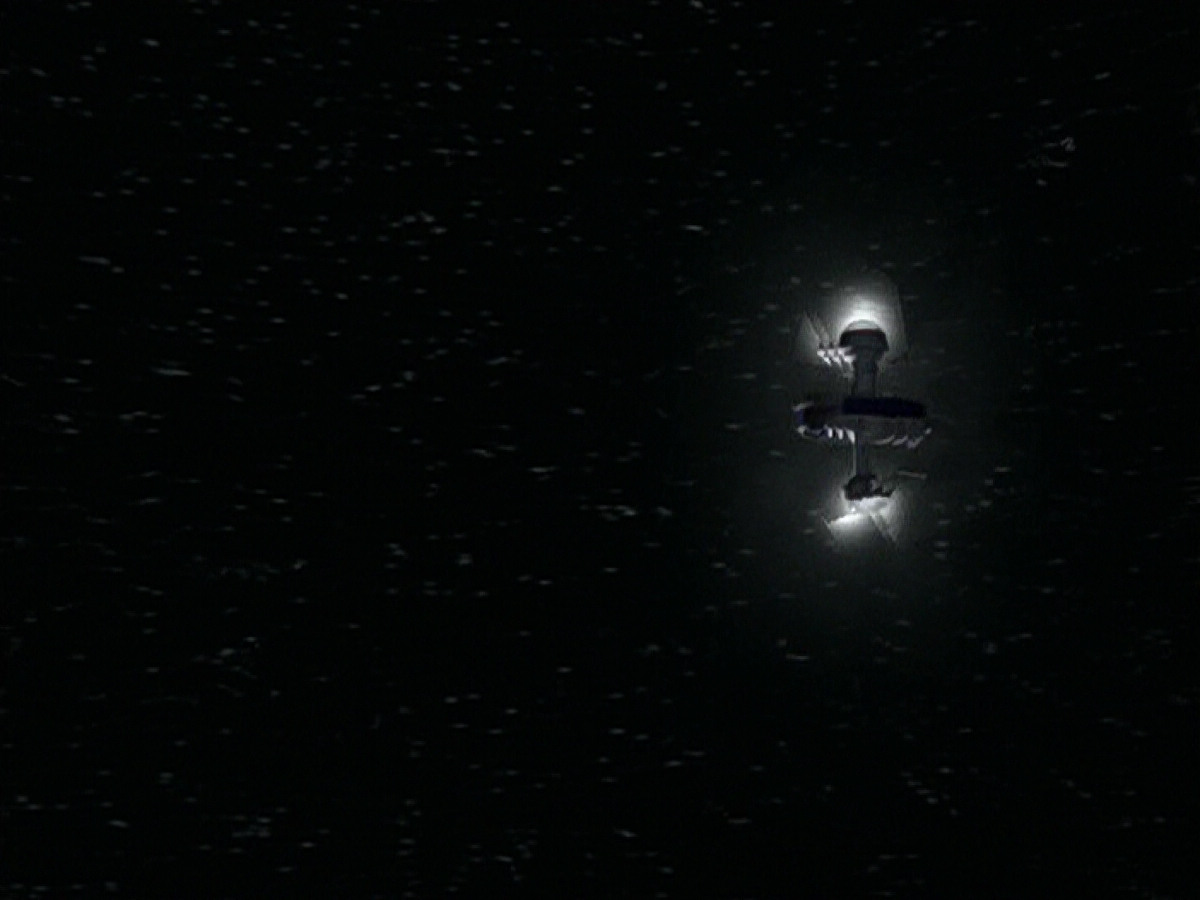 extant_StarTrek_VOY_5x19-TheFight_02796.jpg