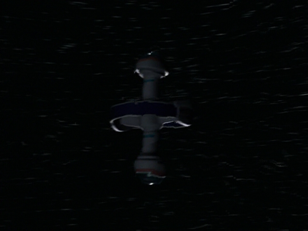 extant_StarTrek_VOY_5x19-TheFight_02798.jpg