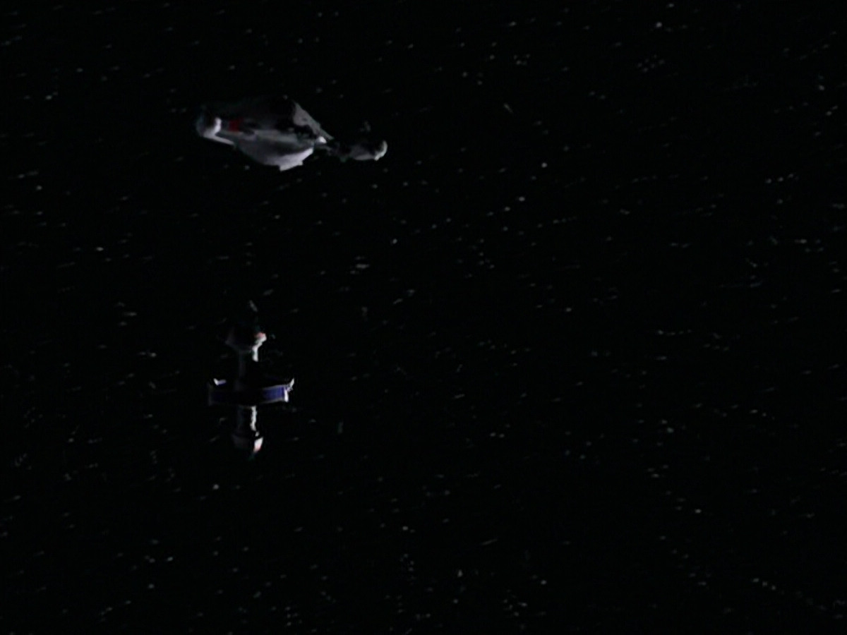extant_StarTrek_VOY_5x19-TheFight_02802.jpg