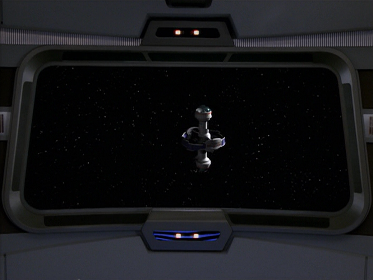 extant_StarTrek_VOY_5x19-TheFight_02873.jpg