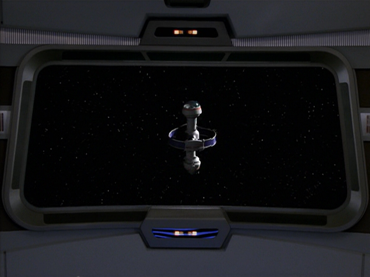 extant_StarTrek_VOY_5x19-TheFight_02875.jpg