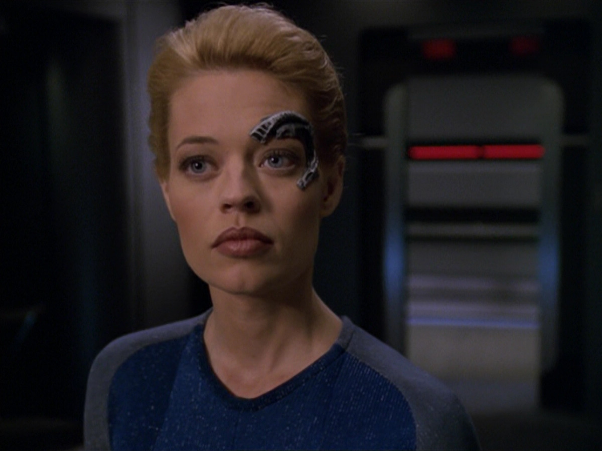 extant_StarTrek_VOY_5x19-TheFight_02900.jpg