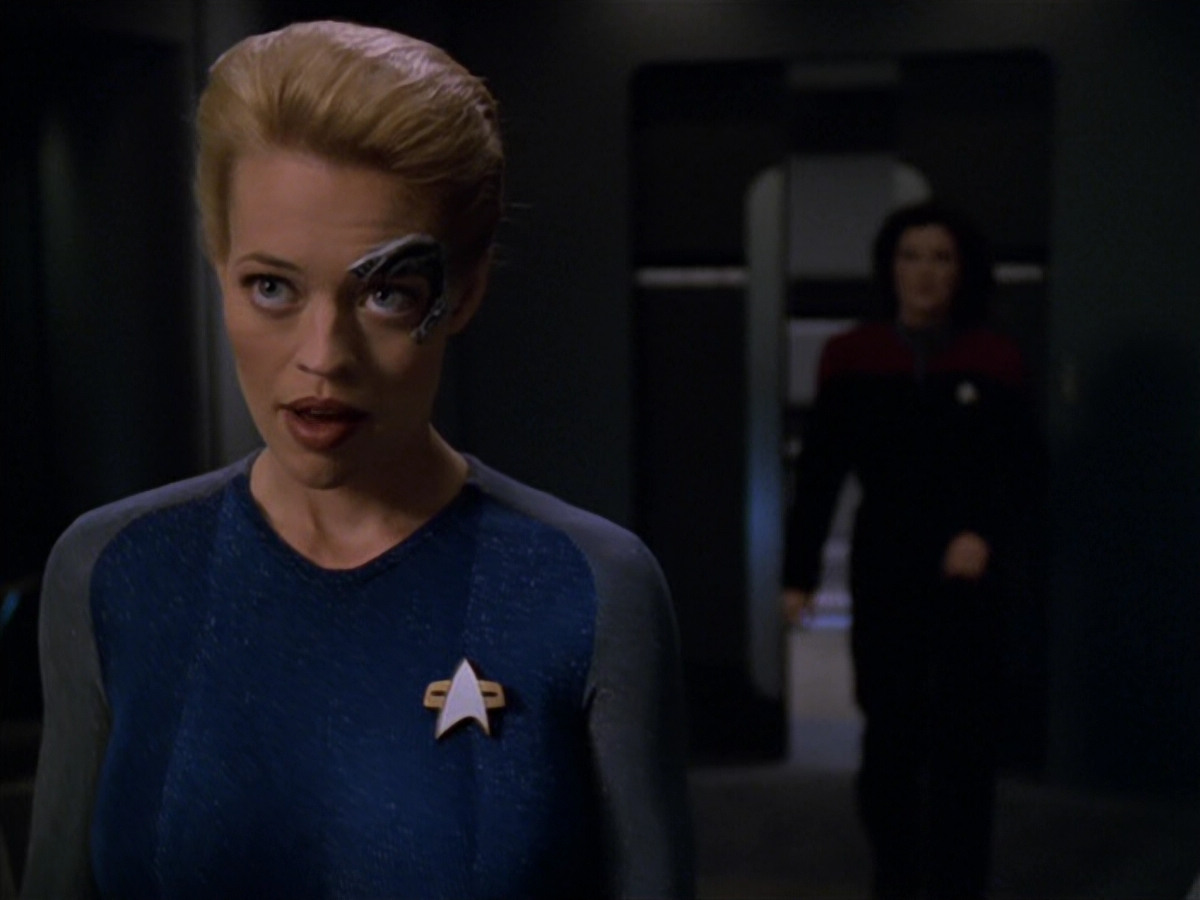 extant_StarTrek_VOY_5x19-TheFight_02903.jpg