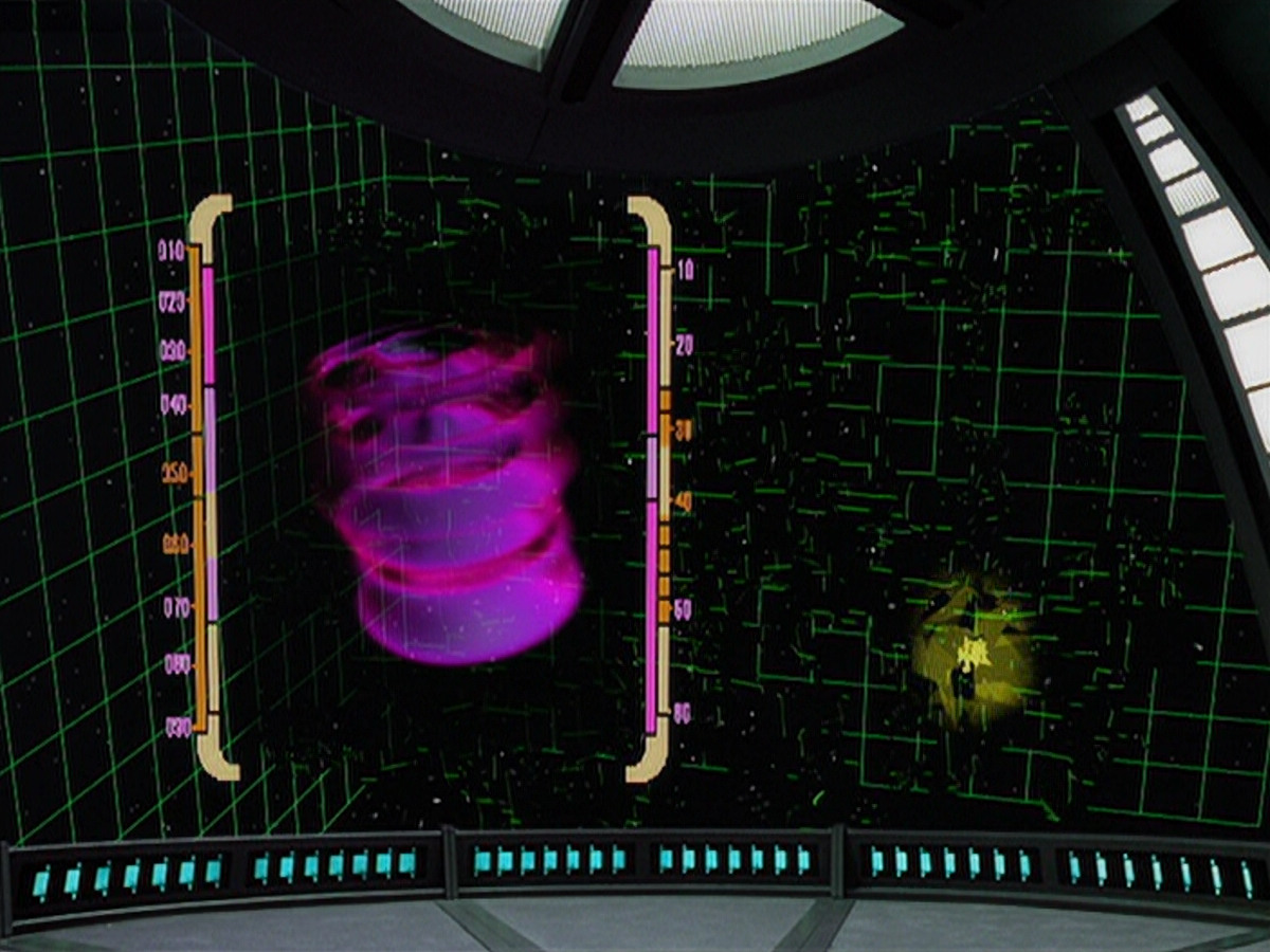 extant_StarTrek_VOY_5x19-TheFight_02923.jpg