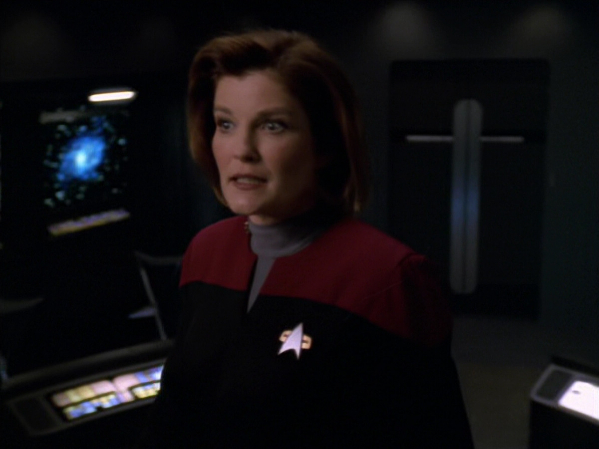 extant_StarTrek_VOY_5x19-TheFight_02950.jpg