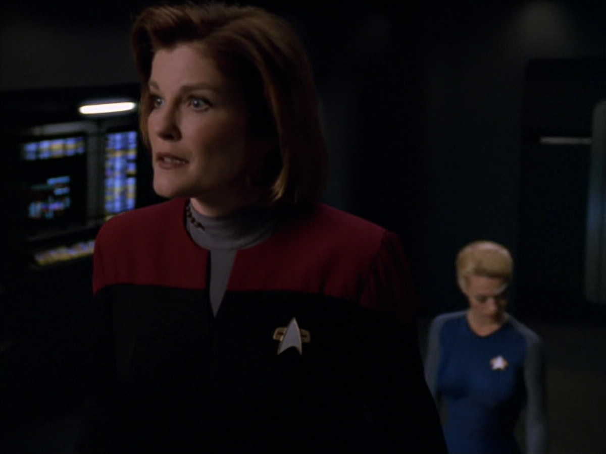 extant_StarTrek_VOY_5x19-TheFight_02951.jpg