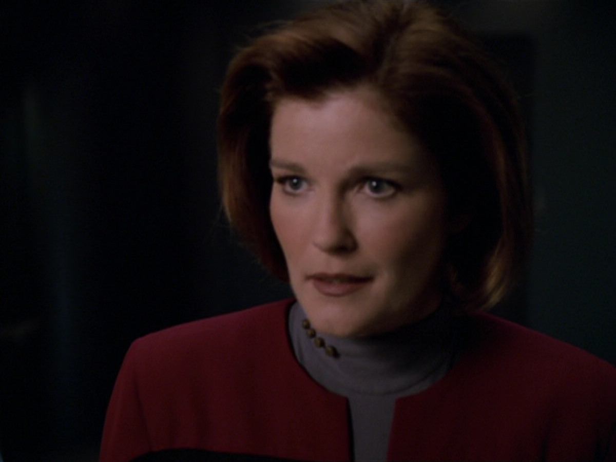 extant_StarTrek_VOY_5x19-TheFight_02969.jpg