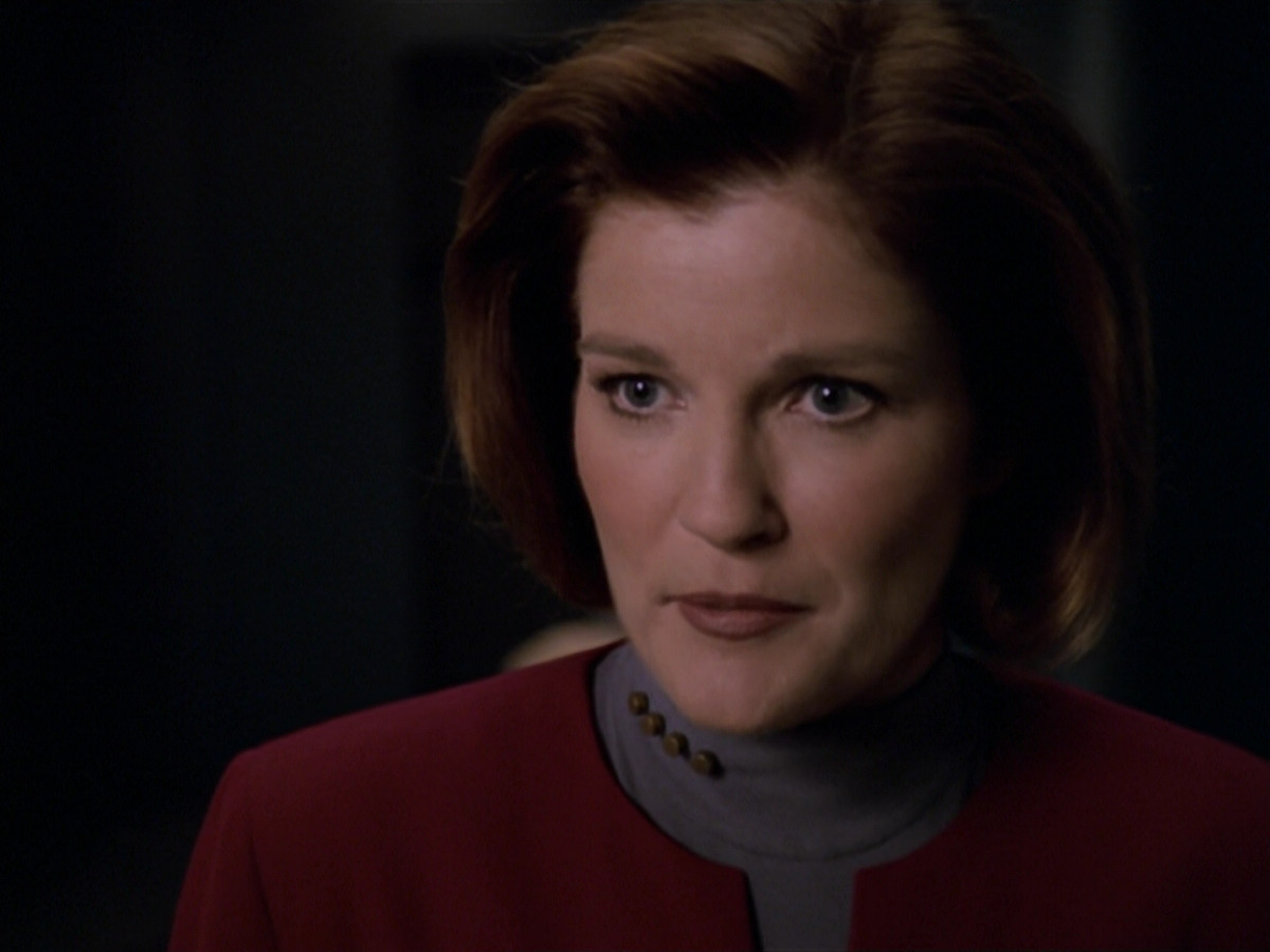 extant_StarTrek_VOY_5x19-TheFight_02975.jpg