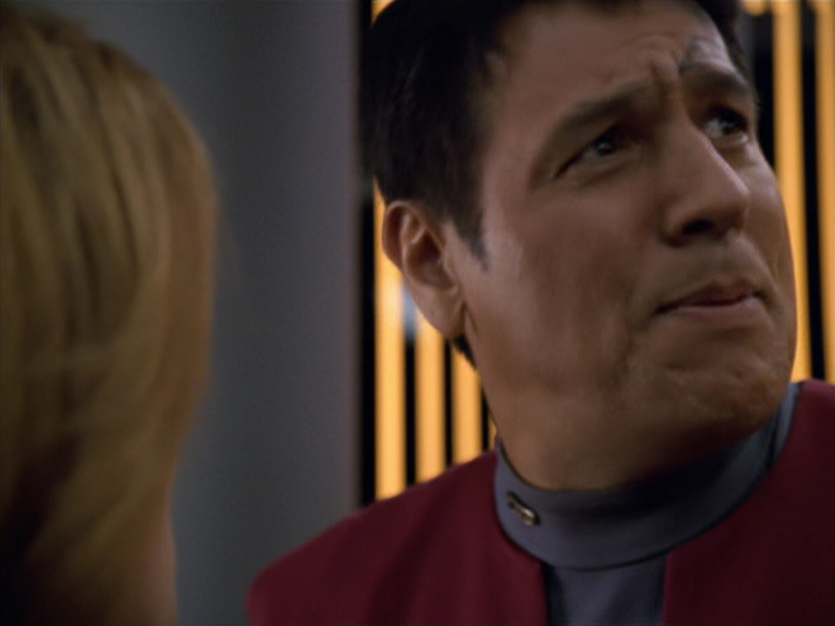 extant_StarTrek_VOY_5x19-TheFight_03030.jpg