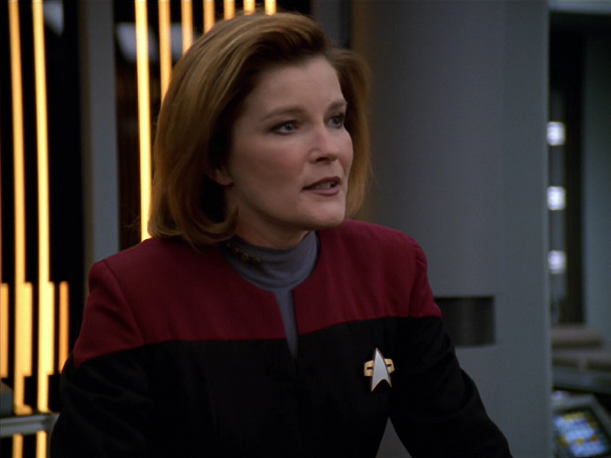 extant_StarTrek_VOY_5x19-TheFight_03101.jpg