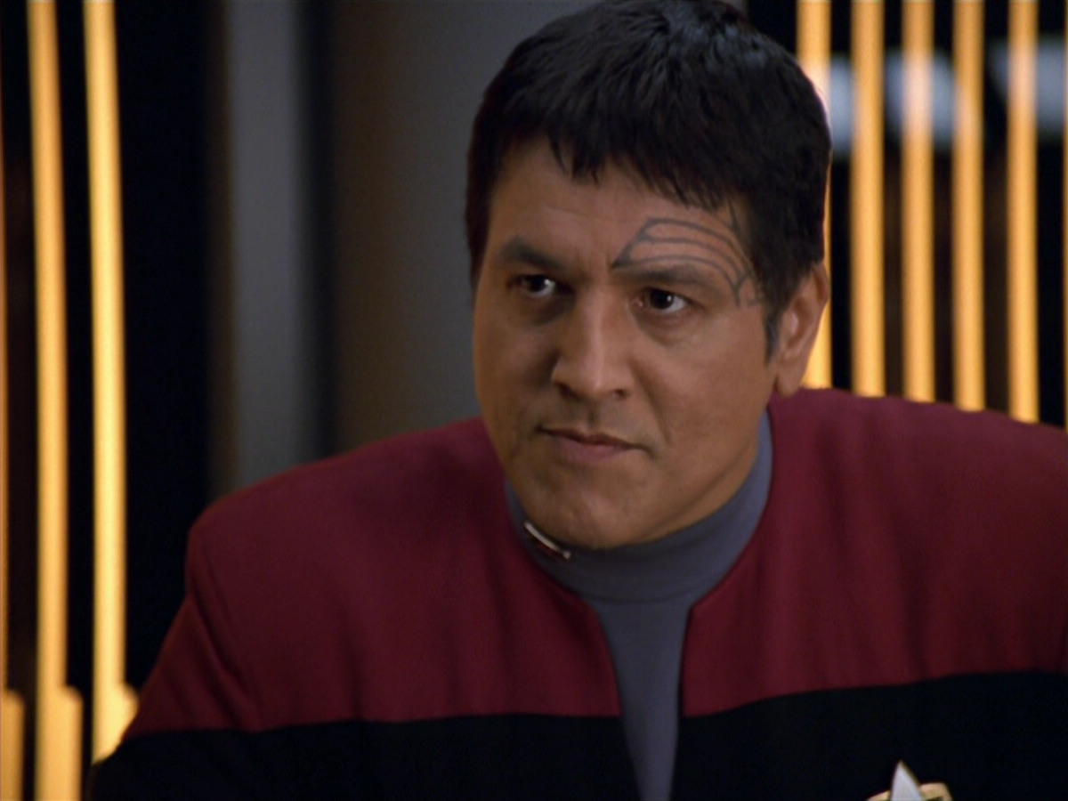 extant_StarTrek_VOY_5x19-TheFight_03149.jpg