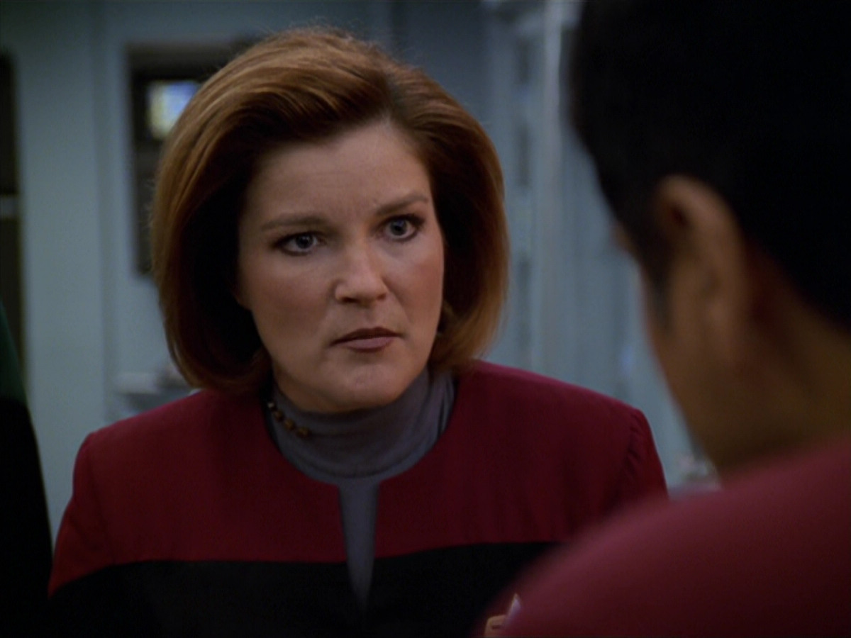 extant_StarTrek_VOY_5x19-TheFight_03160.jpg