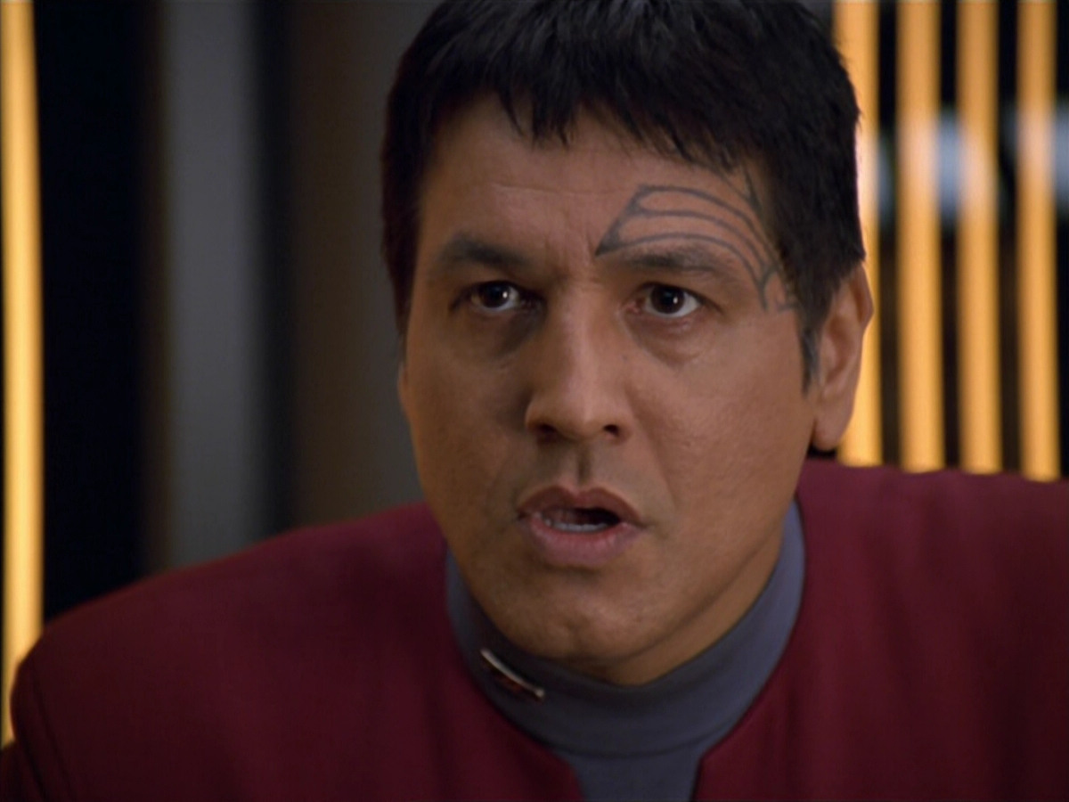 extant_StarTrek_VOY_5x19-TheFight_03168.jpg