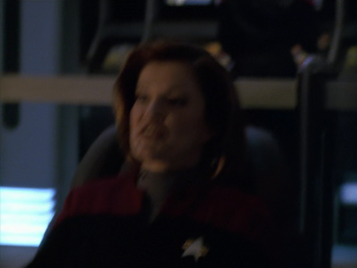 extant_StarTrek_VOY_5x19-TheFight_03184.jpg